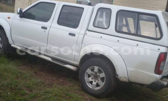Acheter Occasion Voiture Nissan Hardbody Blanc à Maputsoe, Leribe Acheter Occasion Voiture Nissan Hardbody Blanc à Maputsoe, Leribe