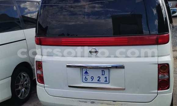 Sayi Na hannu Nissan Elgrand White Mota in Mafeteng a Mafeteng Sayi Na hannu Nissan Elgrand White Mota in Mafeteng a Mafeteng