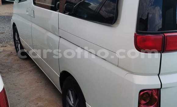 Sayi Na hannu Nissan Elgrand White Mota in Mafeteng a Mafeteng Sayi Na hannu Nissan Elgrand White Mota in Mafeteng a Mafeteng