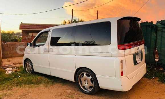 Sayi Na hannu Nissan Note White Mota in Mafeteng a Mafeteng Sayi Na hannu Nissan Note White Mota in Mafeteng a Mafeteng