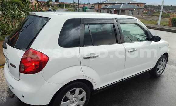 Acheter Occasion Voiture Mazda Verisa Blanc à Import - Dubai, Maseru Acheter Occasion Voiture Mazda Verisa Blanc à Import - Dubai, Maseru