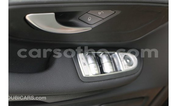 Acheter Import Voiture Mercedes-Benz 250 Noir à Import - Dubai, Maseru Acheter Import Voiture Mercedes-Benz 250 Noir à Import - Dubai, Maseru