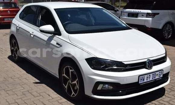 Acheter Occasion Voiture Volkswagen Polo Blanc à Maseru, Maseru Acheter Occasion Voiture Volkswagen Polo Blanc à Maseru, Maseru