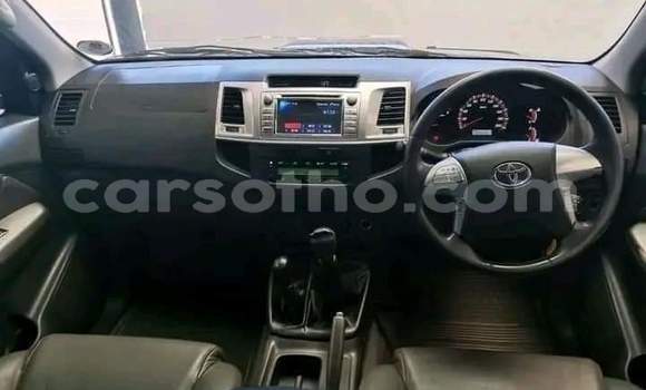 Sayi Na hannu Toyota Hilux Silver Mota in Maseru a Maseru Sayi Na hannu Toyota Hilux Silver Mota in Maseru a Maseru