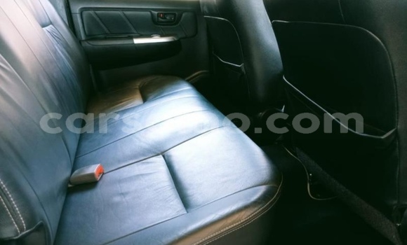 Sayi Na hannu Toyota Hilux White Mota in Maputsoe a Leribe Sayi Na hannu Toyota Hilux White Mota in Maputsoe a Leribe