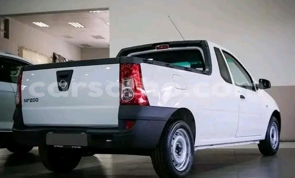 Acheter Occasion Voiture Nissan NP 300 Blanc à Maseru, Maseru Acheter Occasion Voiture Nissan NP 300 Blanc à Maseru, Maseru