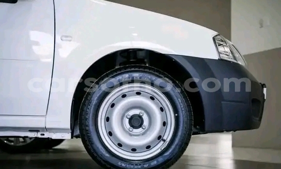 Acheter Occasion Voiture Nissan NP 300 Blanc à Maseru, Maseru Acheter Occasion Voiture Nissan NP 300 Blanc à Maseru, Maseru