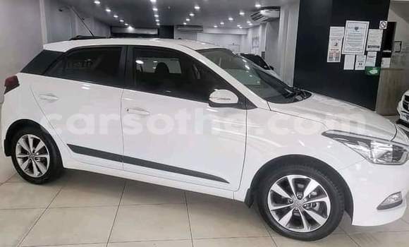 اشتري مستعمل Hyundai i20 White سيارة في Maseru في Maseru اشتري مستعمل Hyundai i20 White سيارة في Maseru في Maseru