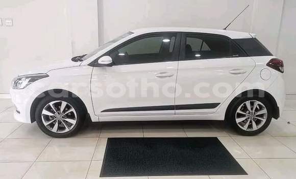 اشتري مستعمل Hyundai i20 White سيارة في Maseru في Maseru اشتري مستعمل Hyundai i20 White سيارة في Maseru في Maseru