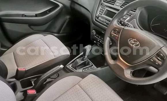 اشتري مستعمل Hyundai i20 White سيارة في Maseru في Maseru اشتري مستعمل Hyundai i20 White سيارة في Maseru في Maseru