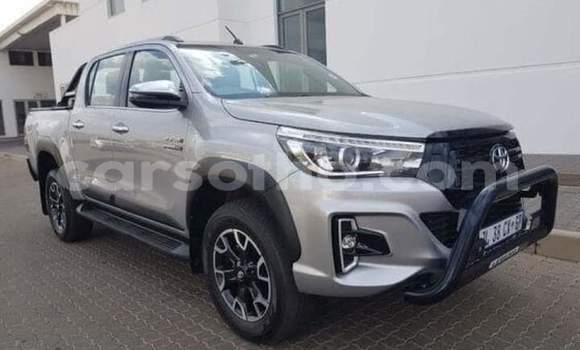 Sayi Na hannu Toyota Hilux Silver Mota in Maseru a Maseru Sayi Na hannu Toyota Hilux Silver Mota in Maseru a Maseru