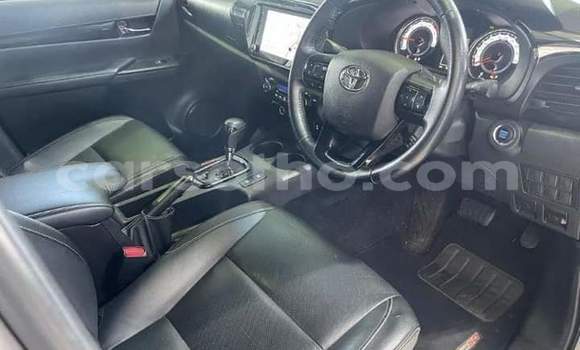 Sayi Na hannu Toyota Hilux Silver Mota in Maseru a Maseru Sayi Na hannu Toyota Hilux Silver Mota in Maseru a Maseru