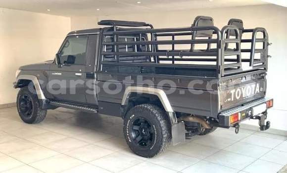 Sayi Na hannu Toyota Land Cruiser Black Mota in Maseru a Maseru Sayi Na hannu Toyota Land Cruiser Black Mota in Maseru a Maseru