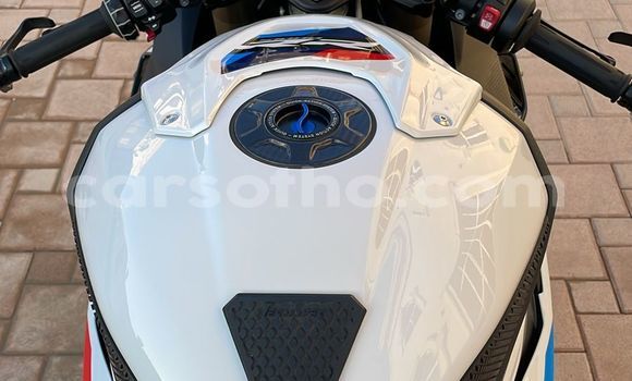 Buy Used BMW S 1000 White Bike in Maseru in Maseru Buy Used BMW S 1000 White Bike in Maseru in Maseru