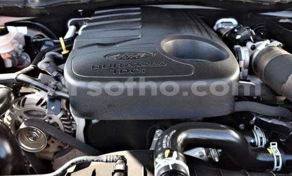 Sayi Na hannu Ford Ranger White Mota in Maseru a Maseru Sayi Na hannu Ford Ranger White Mota in Maseru a Maseru