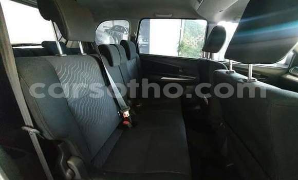 Sayi Na hannu Toyota Avanza Beige Mota in Maseru a Maseru Sayi Na hannu Toyota Avanza Beige Mota in Maseru a Maseru