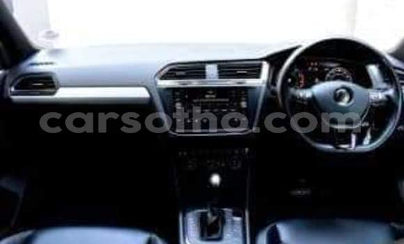 Buy Used Volkswagen Tiguan White Car in Maseru in Maseru Buy Used Volkswagen Tiguan White Car in Maseru in Maseru