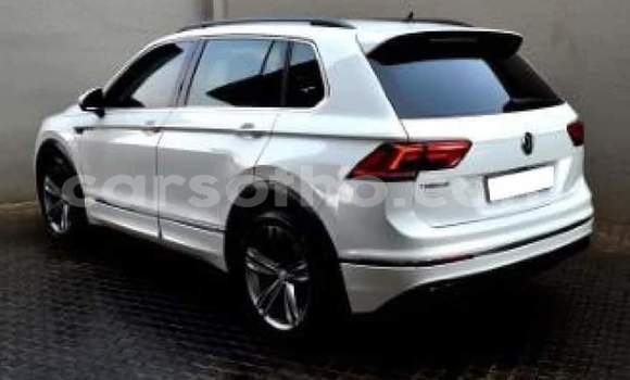 Buy Used Volkswagen Tiguan White Car in Maseru in Maseru Buy Used Volkswagen Tiguan White Car in Maseru in Maseru