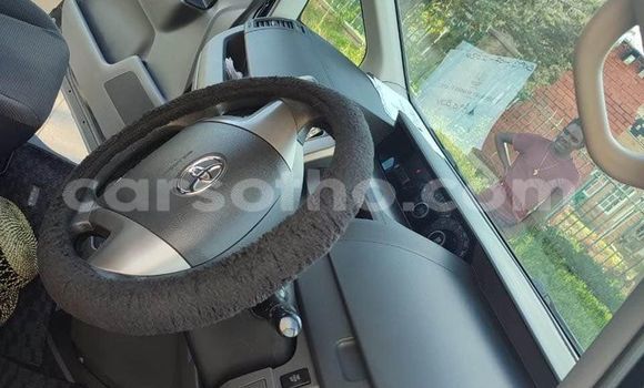 Acheter Occasion Voiture Toyota Noah Noir à Maseru, Maseru Acheter Occasion Voiture Toyota Noah Noir à Maseru, Maseru