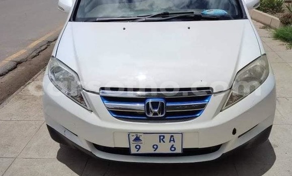 Sayi Na hannu Honda Edix White Mota in Maseru a Maseru