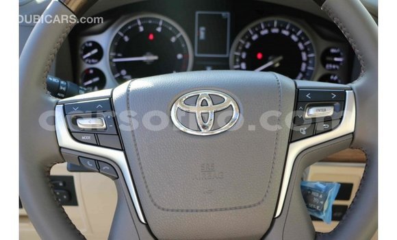 Acheter Import Voiture Toyota Land Cruiser Noir à Import - Dubai, Maseru Acheter Import Voiture Toyota Land Cruiser Noir à Import - Dubai, Maseru