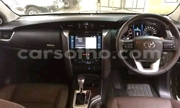 Acheter Occasion Voiture Toyota Fortuner Noir à Maseru, Maseru Acheter Occasion Voiture Toyota Fortuner Noir à Maseru, Maseru