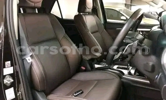 Acheter Occasion Voiture Toyota Fortuner Noir à Maseru, Maseru Acheter Occasion Voiture Toyota Fortuner Noir à Maseru, Maseru