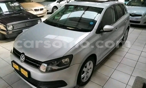 اشتري مستعمل Volkswagen Polo Silver سيارة في Maseru في Maseru