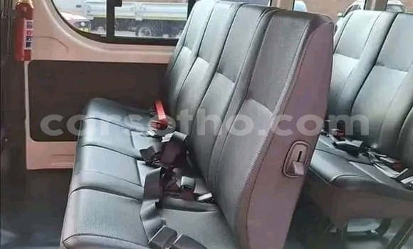 اشتري مستعمل Toyota Hiace White سيارة في Maseru في Maseru اشتري مستعمل Toyota Hiace White سيارة في Maseru في Maseru