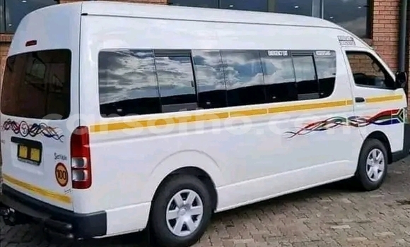 اشتري مستعمل Toyota Hiace White سيارة في Maseru في Maseru اشتري مستعمل Toyota Hiace White سيارة في Maseru في Maseru