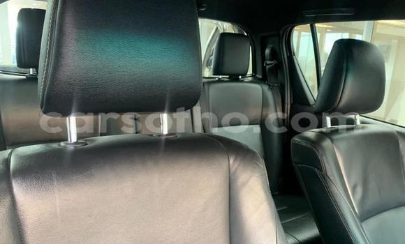 Sayi Na hannu Toyota Hilux White Mota in Maseru a Maseru Sayi Na hannu Toyota Hilux White Mota in Maseru a Maseru