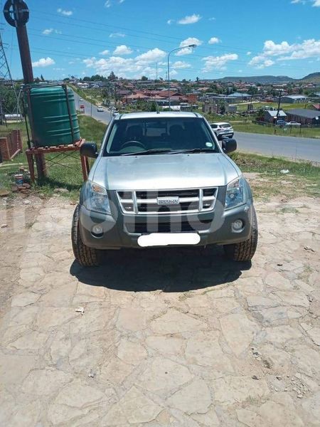 Big with watermark isuzu adventure maseru maseru 27248