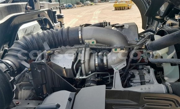 Sayi Na hannu Hino 300 Series White Babbar mota in Maseru a Maseru Sayi Na hannu Hino 300 Series White Babbar mota in Maseru a Maseru