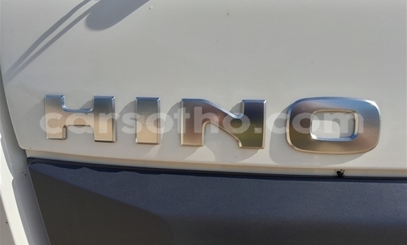 Sayi Na hannu Hino 300 Series White Babbar mota in Maseru a Maseru Sayi Na hannu Hino 300 Series White Babbar mota in Maseru a Maseru