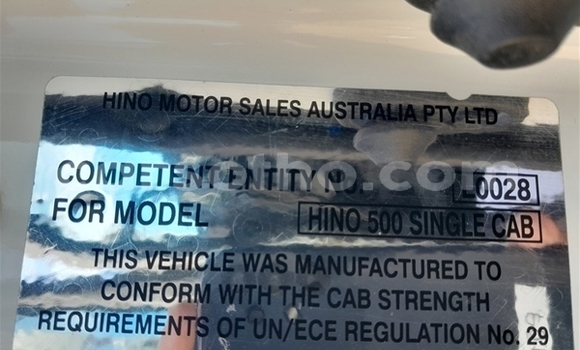 Sayi Na hannu Hino 300 Series White Babbar mota in Maseru a Maseru Sayi Na hannu Hino 300 Series White Babbar mota in Maseru a Maseru