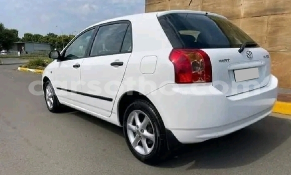 Sayi Na hannu Toyota Runx White Mota in Maseru a Maseru Sayi Na hannu Toyota Runx White Mota in Maseru a Maseru