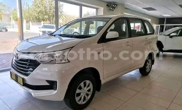 اشتري مستعمل Toyota Avanza White سيارة في Maseru في Maseru