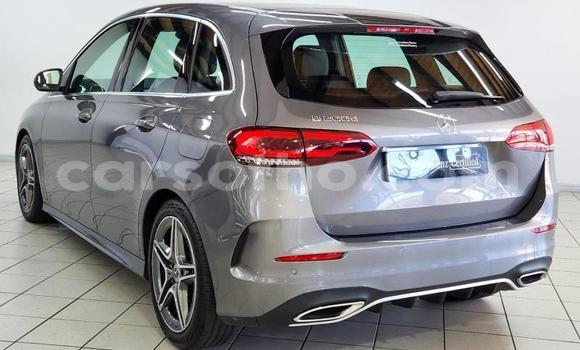 Acheter Occasion Voiture Mercedes-Benz B-klasse Gris à Maseru, Maseru Acheter Occasion Voiture Mercedes-Benz B-klasse Gris à Maseru, Maseru