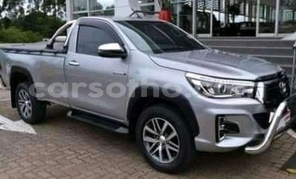 Sayi Na hannu Toyota Hilux Silver Mota in Maseru a Maseru Sayi Na hannu Toyota Hilux Silver Mota in Maseru a Maseru