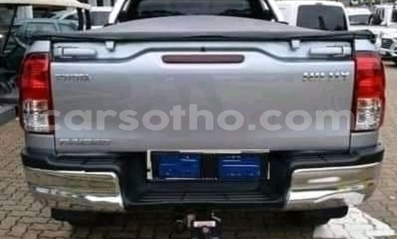 Sayi Na hannu Toyota Hilux Silver Mota in Maseru a Maseru Sayi Na hannu Toyota Hilux Silver Mota in Maseru a Maseru