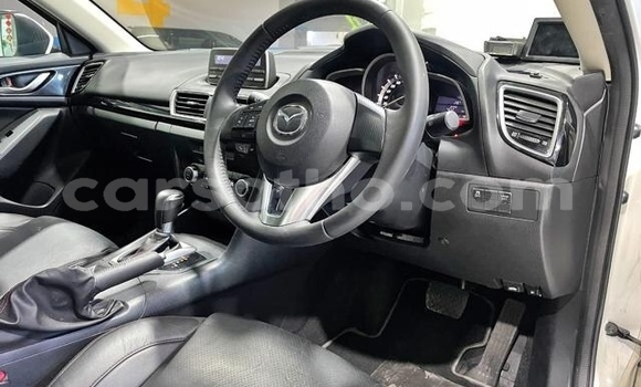 Sayi Na hannu Mazda 3 White Mota in Maputsoe a Leribe Sayi Na hannu Mazda 3 White Mota in Maputsoe a Leribe