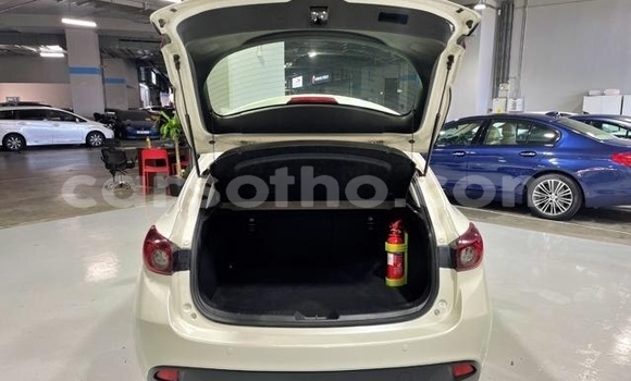 Sayi Na hannu Mazda 3 White Mota in Maputsoe a Leribe Sayi Na hannu Mazda 3 White Mota in Maputsoe a Leribe