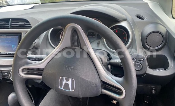 Sayi Na hannu Toyota Vitz Blue Mota in Butha–Buthe a Thaba-Tseka Sayi Na hannu Toyota Vitz Blue Mota in Butha–Buthe a Thaba-Tseka