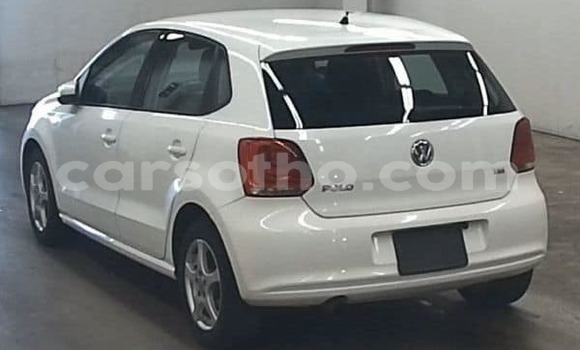 Sayi Na hannu Volkswagen Polo White Mota in Mafeteng a Mafeteng Sayi Na hannu Volkswagen Polo White Mota in Mafeteng a Mafeteng