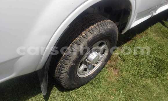 Acheter Occasion Voiture Toyota Hilux Blanc à Mafeteng, Mafeteng Acheter Occasion Voiture Toyota Hilux Blanc à Mafeteng, Mafeteng