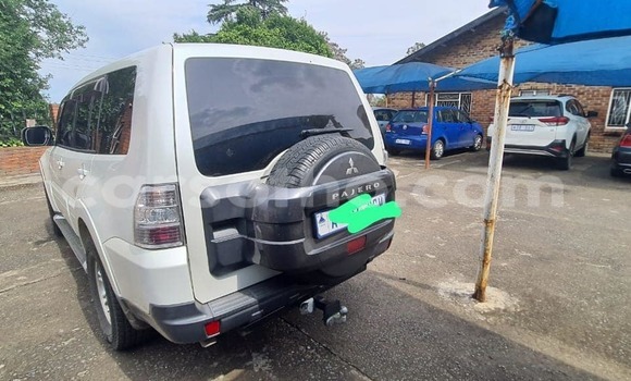 Acheter Occasion Voiture Mitsubishi Pajero Blanc à Maputsoa, Leribe Acheter Occasion Voiture Mitsubishi Pajero Blanc à Maputsoa, Leribe