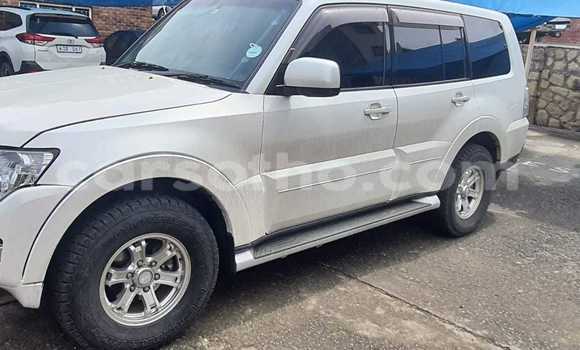 Acheter Occasion Voiture Mitsubishi Pajero Blanc à Maputsoa, Leribe Acheter Occasion Voiture Mitsubishi Pajero Blanc à Maputsoa, Leribe