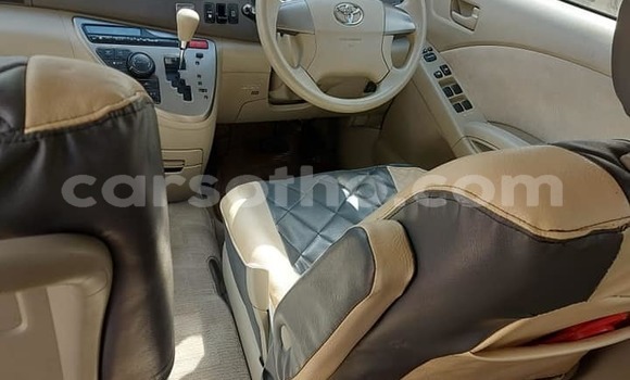 Acheter Occasion Voiture Toyota ISis Blanc à Mafeteng, Mafeteng Acheter Occasion Voiture Toyota ISis Blanc à Mafeteng, Mafeteng