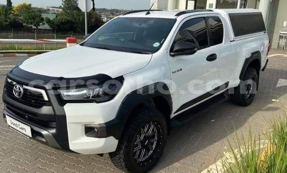 Sayi Na hannu Toyota Hilux White Mota in Maseru a Maseru Sayi Na hannu Toyota Hilux White Mota in Maseru a Maseru
