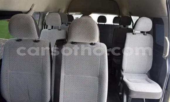 Sayi Na hannu Toyota Hiace White Mota in Maseru a Maseru Sayi Na hannu Toyota Hiace White Mota in Maseru a Maseru